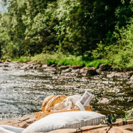 Feriehus Forest By The River *