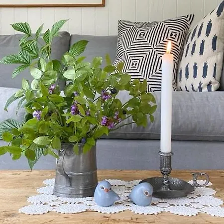 Forest By The River Feriehus *